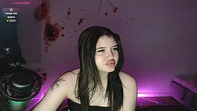 Snapshot of Blackangels chatting on 05/24/26, 06:13 Blackangels online show from 05/24/26, 06:13