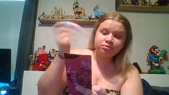 prettybabygurl04 online show from 05/05/26, 07:44