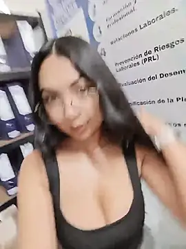 JENNIFER  03 online show from 06/27/26, 04:45
