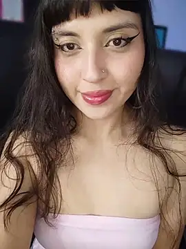 Snapshot of Lubnna chatting on 07/25/26, 05:54 Lubnna online show from 07/25/26, 05:54