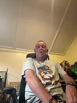 Snapshot of Moonraker64 chatting on 07/15/26, 09:09 Moonraker64 online show from 07/15/26, 09:09