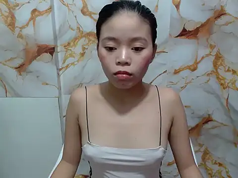 Snapshot of Sweet_Sarah69 chatting on 07/04/26, 10:10 Sweet Sarah69 online show from 07/04/26, 10:10