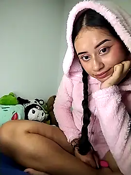 Snapshot of L0lita_Emi12 chatting on 05/11/26, 04:07 L0lita Emi12 online show from 05/11/26, 04:07