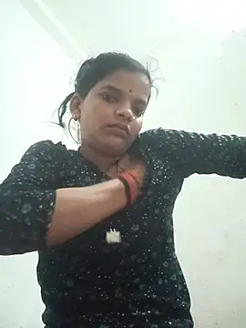 Snapshot of Student_garl_1 chatting on 07/05/26, 12:28 Student garl 1 online show from 07/05/26, 12:28