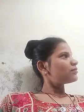 Snapshot of Student_garl_1 chatting on 07/18/26, 01:21 Student garl 1 online show from 07/18/26, 01:21