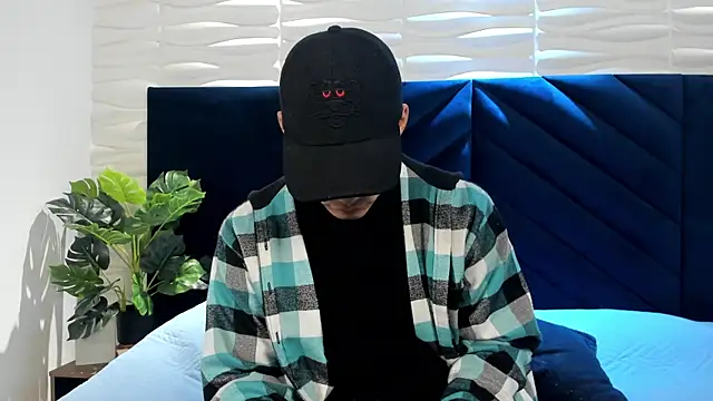 angel silva  online show from 05/05/26, 12:13