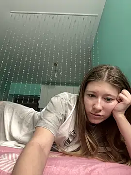 Snapshot of GraceCook_ chatting on 05/13/26, 04:37 GraceCook online show from 05/13/26, 04:37