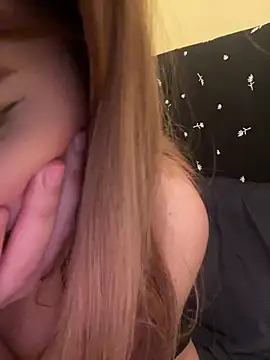naughty vivian online show from 06/18/26, 10:09