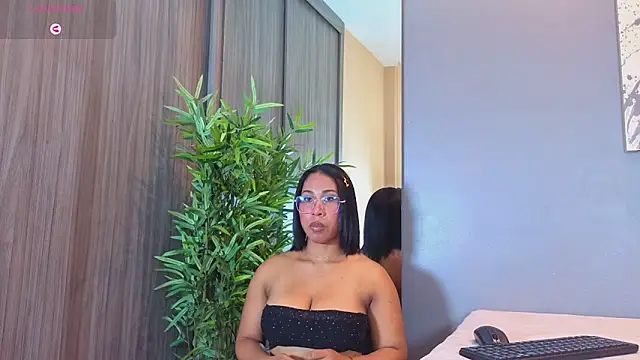 Karlie moore  online show from 05/21/26, 09:22