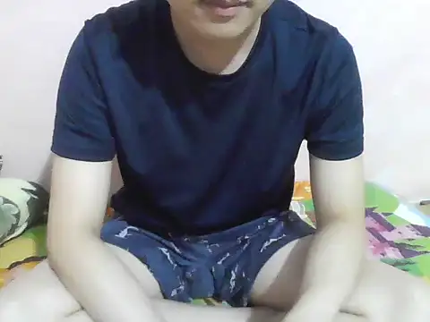 Snapshot of Zineyy chatting on 06/25/26, 04:22 Zineyy online show from 06/25/26, 04:22