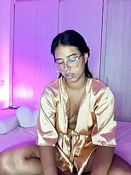 Snapshot of Raven_stonee01 chatting on 05/27/26, 01:57 Raven stonee01 online show from 05/27/26, 01:57