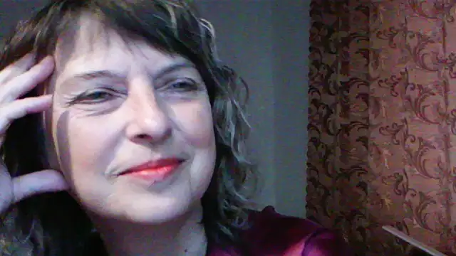 Snapshot of ElizabethGorden chatting on 05/19/26, 03:46 ElizabethGorden online show from 05/19/26, 03:46