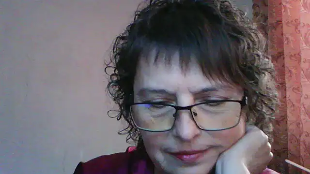 Snapshot of ElizabethGorden chatting on 05/24/26, 03:33 ElizabethGorden online show from 05/24/26, 03:33