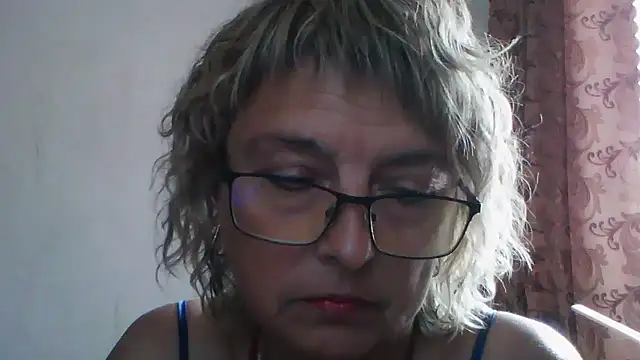 Snapshot of ElizabethGorden chatting on 07/10/26, 05:45 ElizabethGorden online show from 07/10/26, 05:45
