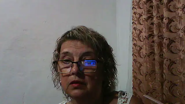 Snapshot of ElizabethGorden chatting on 08/05/26, 05:38 ElizabethGorden online show from 08/05/26, 05:38