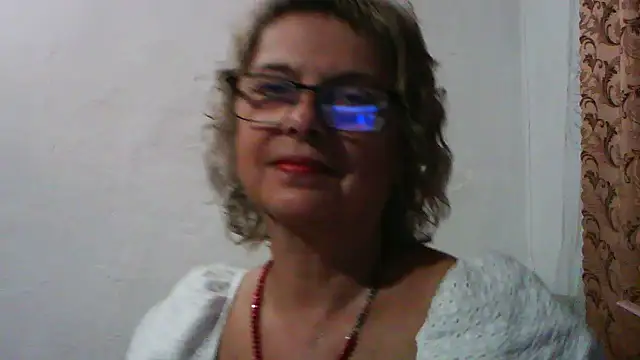 Snapshot of ElizabethGorden chatting on 08/09/26, 05:29 ElizabethGorden online show from 08/09/26, 05:29