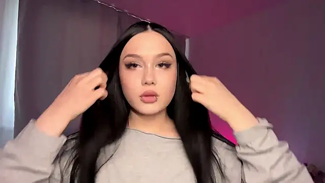 PlushPeep online show from 05/05/26, 03:31