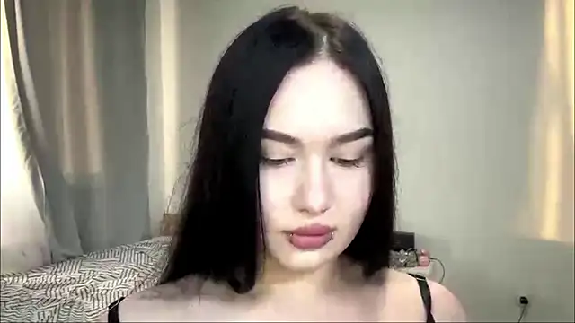 Snapshot of PlushPeep chatting on 06/11/26, 03:43 PlushPeep online show from 06/11/26, 03:43