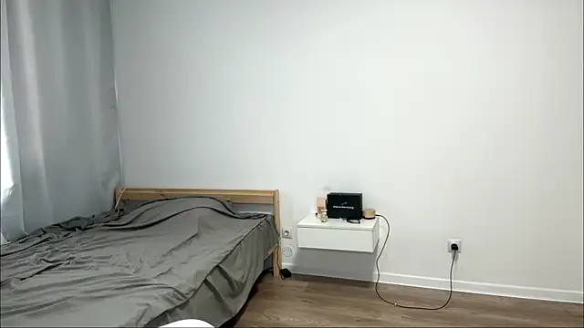 Snapshot of PlushPeep chatting on 06/14/26, 03:03 PlushPeep online show from 06/14/26, 03:03