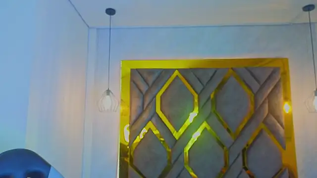 Snapshot of Ey_Im_simone_ chatting on 05/19/26, 12:11 Ey Im simone online show from 05/19/26, 12:11