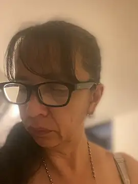 Soy Camila8 online show from 05/08/26, 12:05