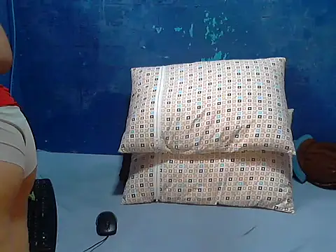 hotchilimom online show from 03/24/26, 02:27