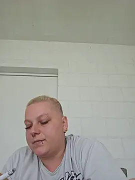 Snapshot of Lady_Peggi chatting on 06/09/26, 06:25 Lady Peggi online show from 06/09/26, 06:25