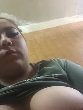alexaparedes00 online show from 06/02/26, 04:53