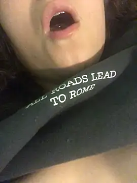 alexaparedes00 online show from 06/24/26, 12:20