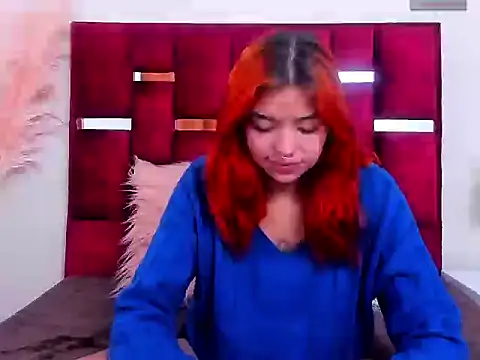 Snapshot of KayleeMei chatting on 06/22/26, 12:35 KayleeMei online show from 06/22/26, 12:35