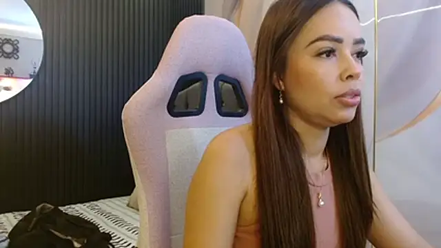 naomis 36 online show from 06/25/26, 01:59