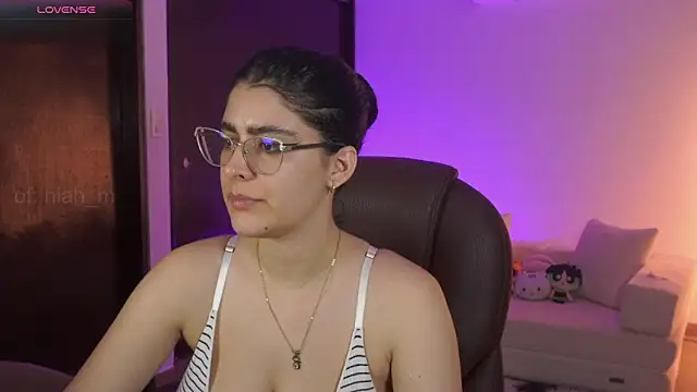  Niah online show from 05/20/26, 02:07
