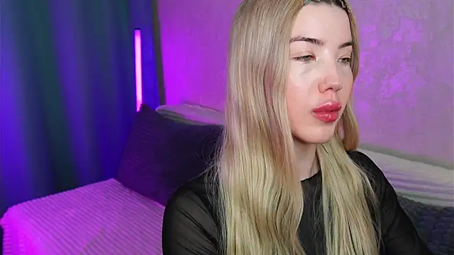 LindaThackerr online show from 05/06/26, 10:09