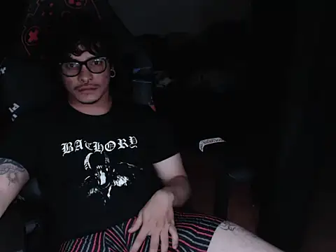 Snapshot of lilgothboy chatting on 06/02/26, 05:53 lilgothboy online show from 06/02/26, 05:53