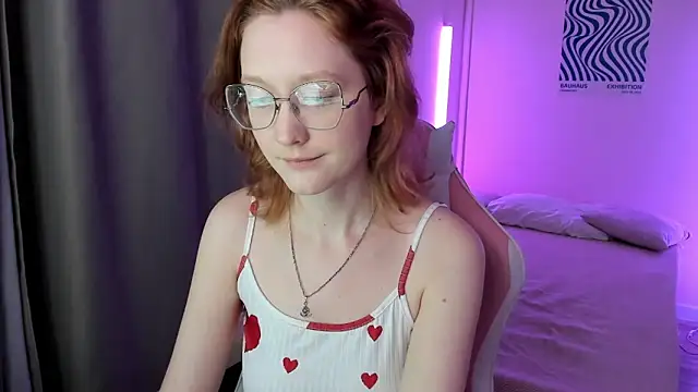 Snapshot of LunaTerry chatting on 05/16/26, 10:36 LunaTerry online show from 05/16/26, 10:36