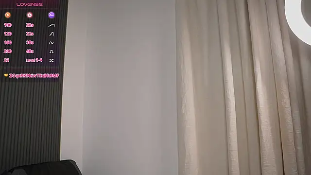 Snapshot of emmaxblanco chatting on 07/30/26, 06:12 emmaxblanco online show from 07/30/26, 06:12
