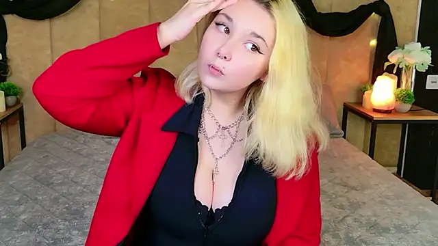 Cassey Well online show from 06/25/26, 05:34
