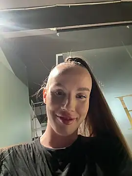 Jasmin Glow online show from 06/26/26, 12:31