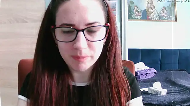 Snapshot of EmilyHotAngel chatting on 05/11/26, 09:04 EmilyHotAngel online show from 05/11/26, 09:04