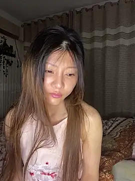 Snapshot of honeypeach666 chatting on 05/06/26, 02:22 honeypeach666 online show from 05/06/26, 02:22