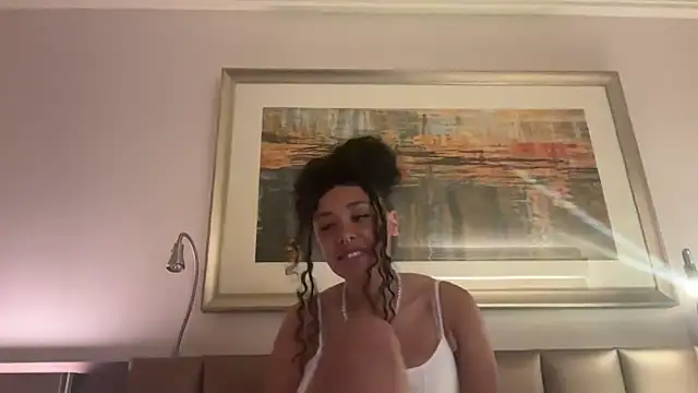 Snapshot of curlyheadedcutie101 chatting on 06/02/26, 03:52 curlyheadedcutie101 online show from 06/02/26, 03:52
