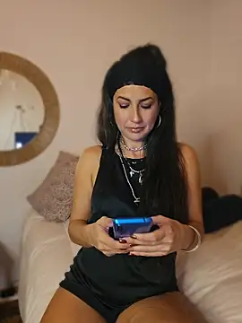 Snapshot of MorganaMystic chatting on 05/12/26, 12:52 MorganaMystic online show from 05/12/26, 12:52
