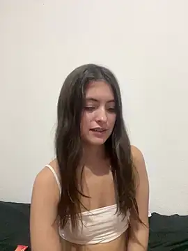 Snapshot of serenaa_velvett chatting on 06/11/26, 12:32 serenaa velvett online show from 06/11/26, 12:32
