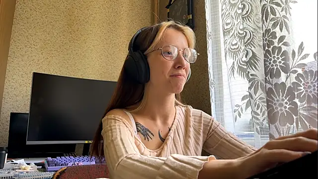 AliceGates online show from 05/07/26, 07:14