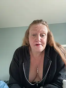 Snapshot of Kellilyn10 chatting on 06/20/26, 02:09 Kellilyn10 online show from 06/20/26, 02:09