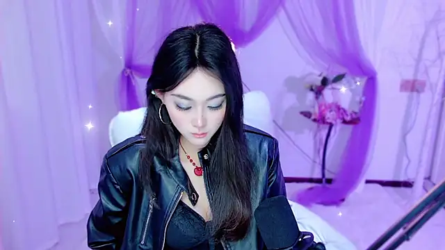 Snapshot of Tili_Lucky chatting on 05/15/26, 11:01 Tili Lucky online show from 05/15/26, 11:01