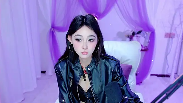 Snapshot of Tili_Lucky chatting on 05/16/26, 12:18 Tili Lucky online show from 05/16/26, 12:18