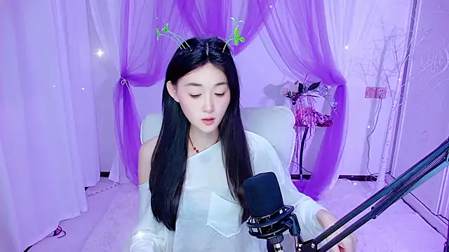 Snapshot of Tili_Lucky chatting on 06/05/26, 11:27 Tili Lucky online show from 06/05/26, 11:27