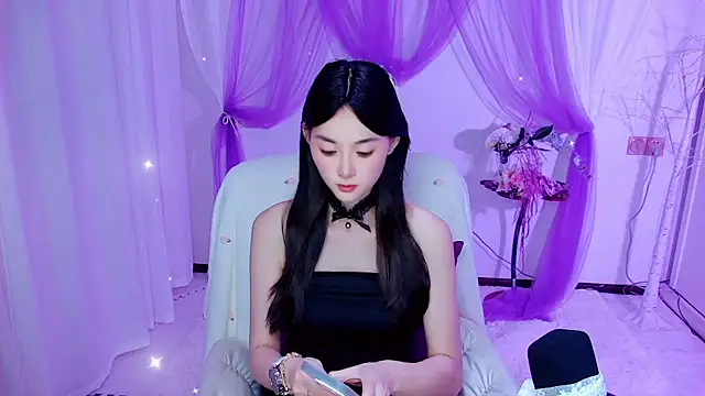 Tili Lucky online show from 06/25/26, 11:15