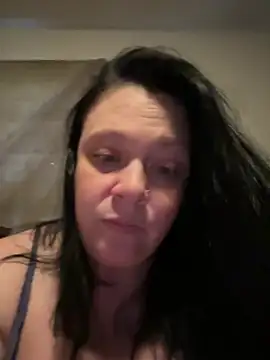 Snapshot of blueeyez1987 chatting on 05/10/26, 04:56 blueeyez1987 online show from 05/10/26, 04:56